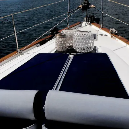 بوتيل ▷ Sailing Yacht As Houseboat For You